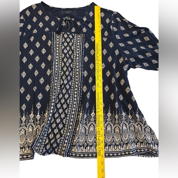 Catherines Plus Size 3X 26-28W Navy Blue Top with White Print & Neck Tassel Ties - Picture 8 of 9